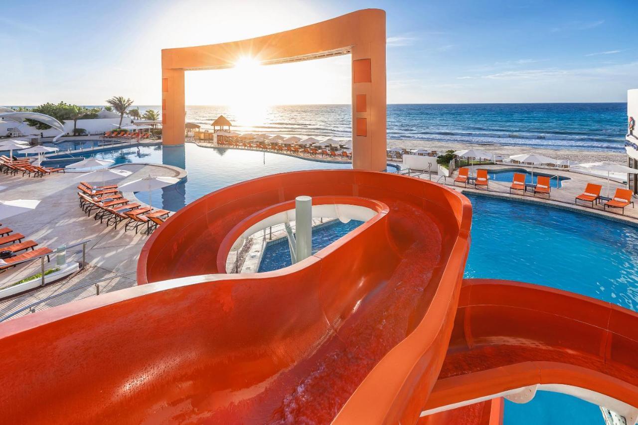 Beach Palace Cancun Exterior photo