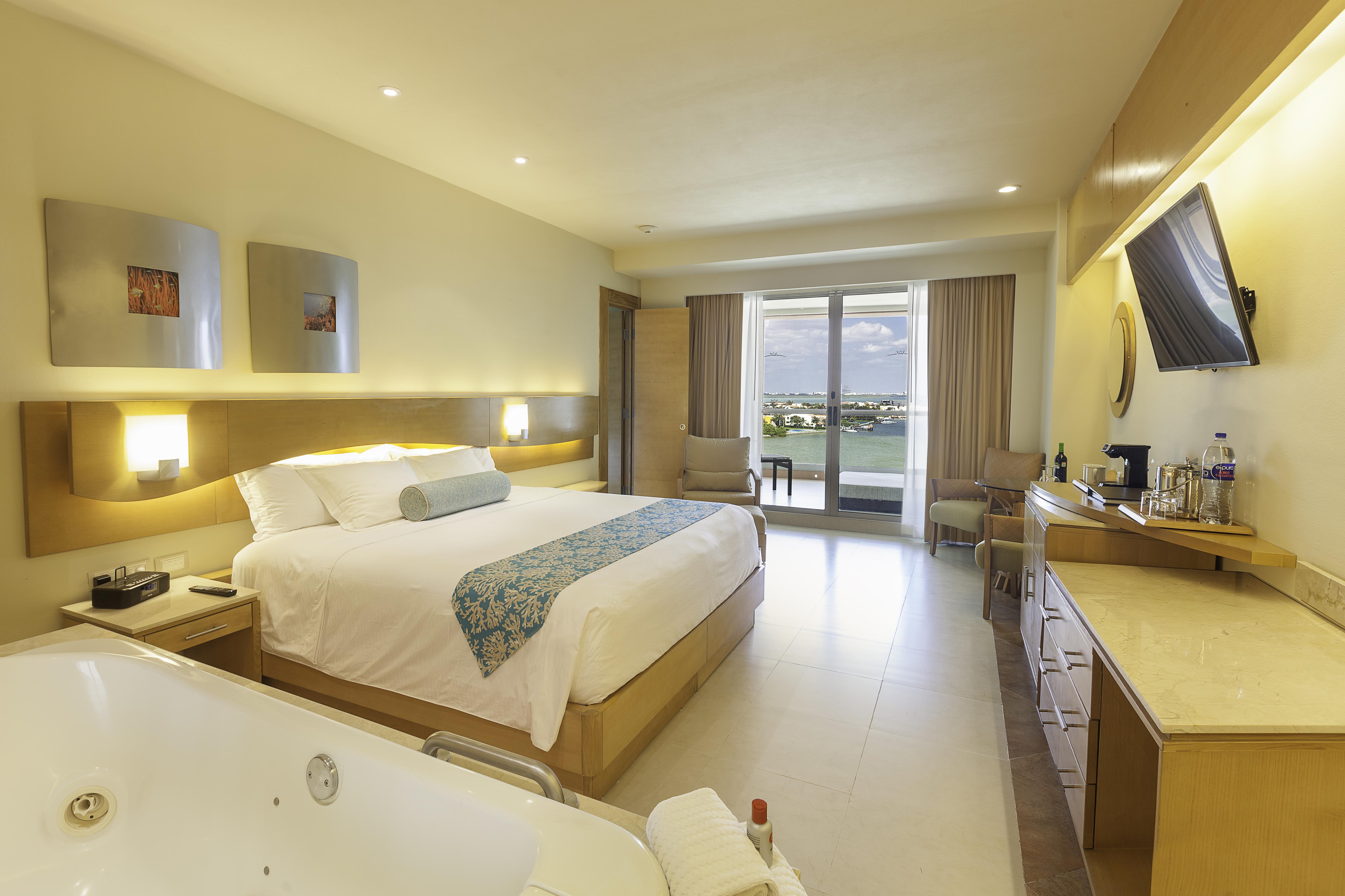 Beach Palace Cancun Exterior photo