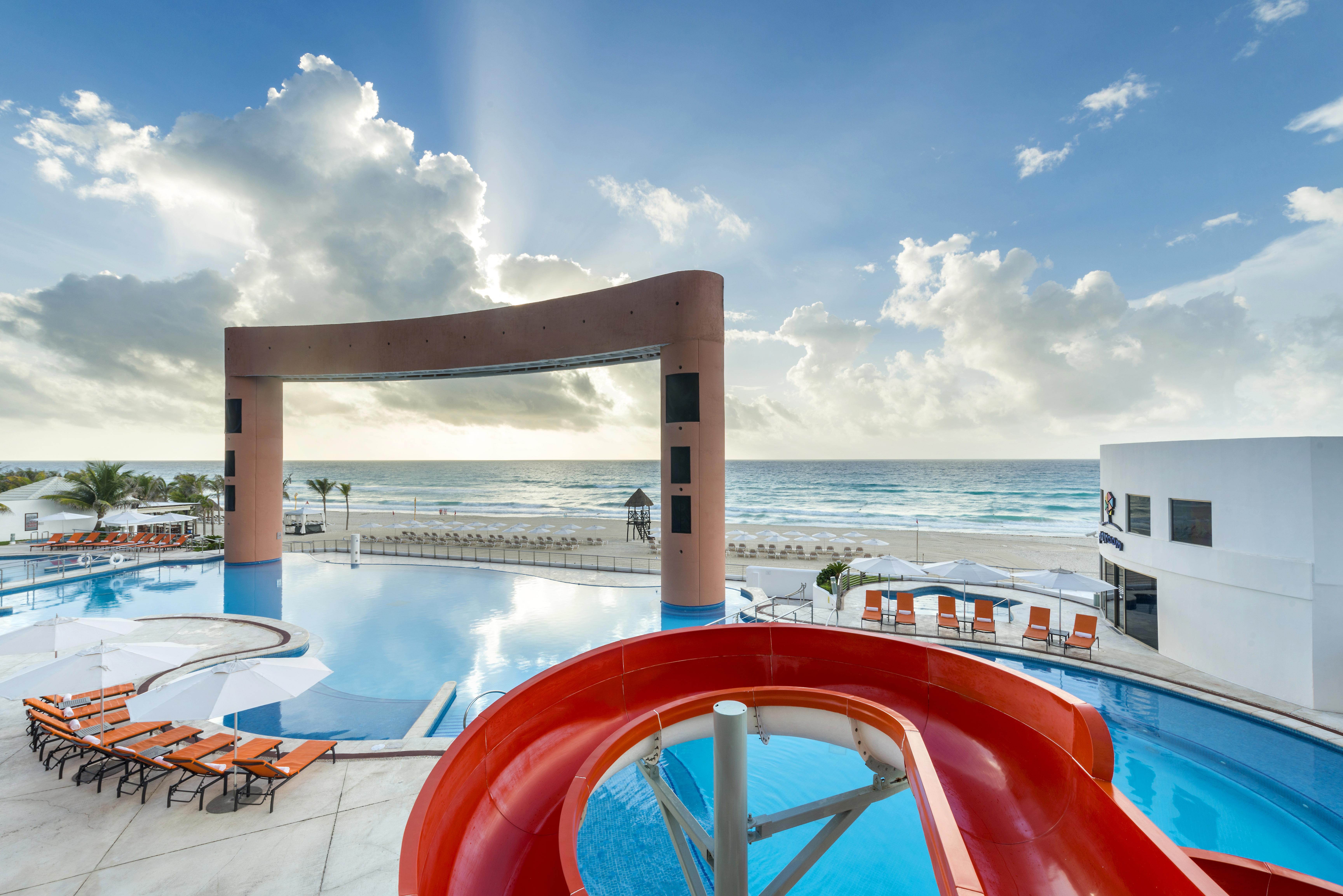 Beach Palace Cancun Exterior photo